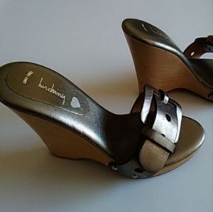 Kristoff women's wooden wedge heels size 6